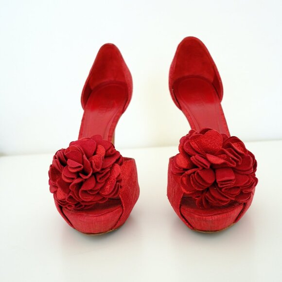 Alexander McQueen Red Floral D’Orsay Heels - Picture 4 of 6
